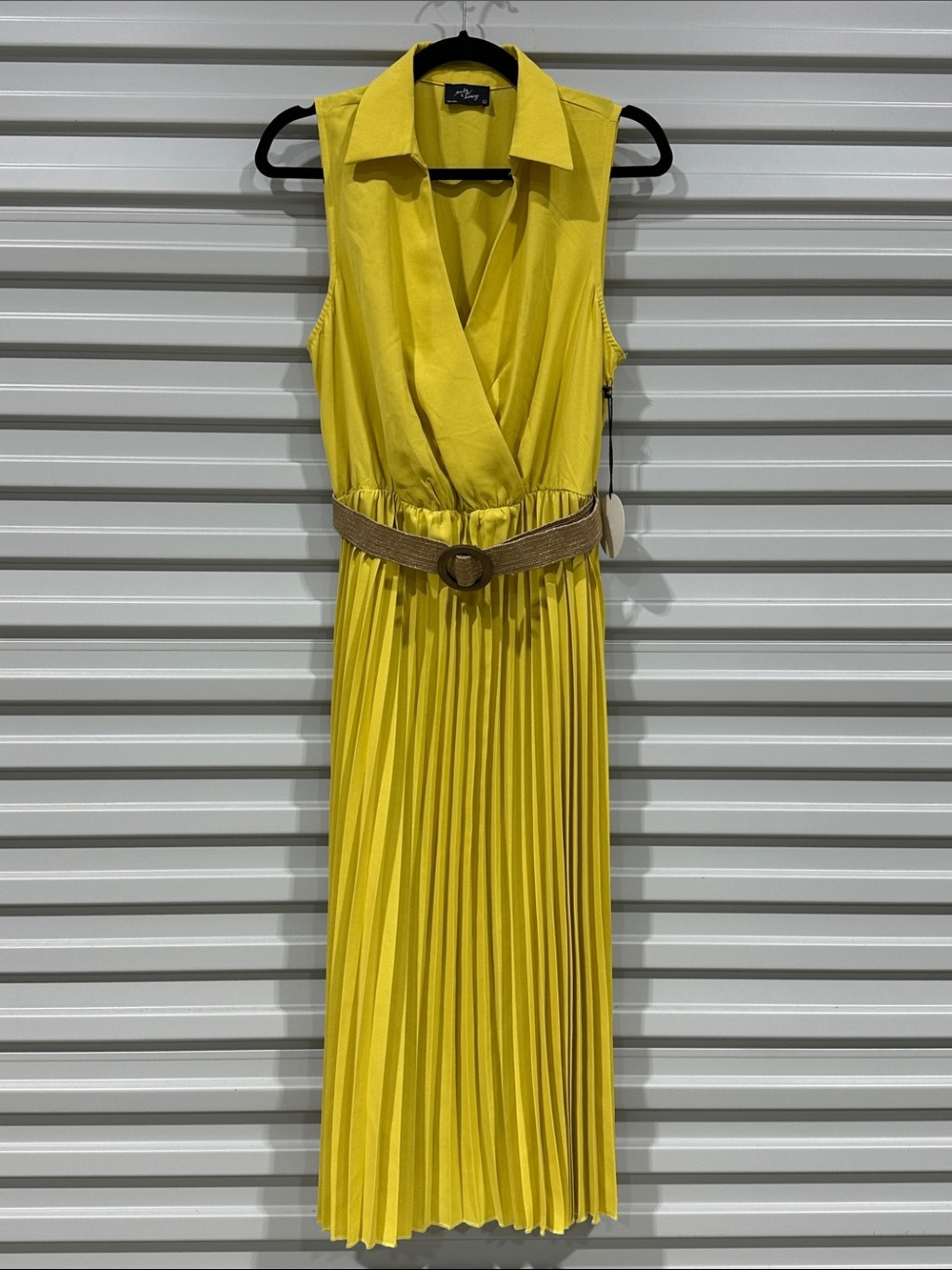 Sleeveless Yellow Pleated Maxi Dress with Belt
